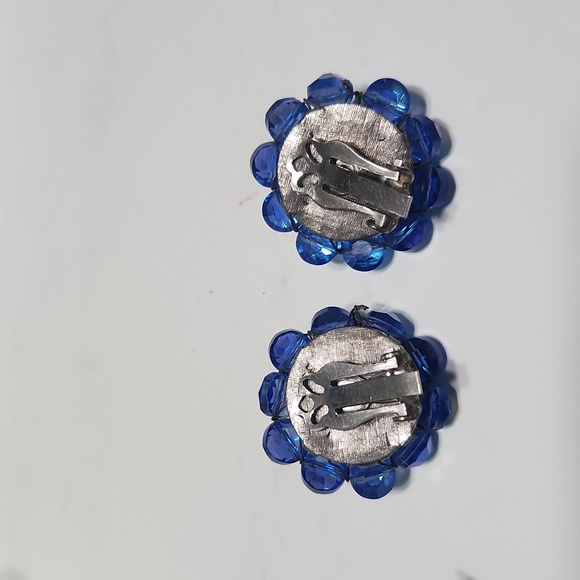 Vintage Blue Faceted Rhinestone Cluster Clip On Earrings - Picture 3 of 5